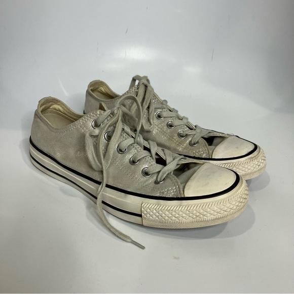 Converse sneakers low top silver size 8.5 women’s - Picture 3 of 8